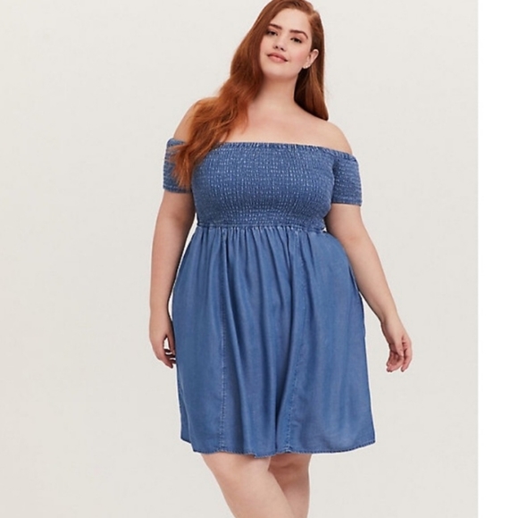 Off Shoulder Blue Chambray Smock Dress NWOT - Picture 2 of 3